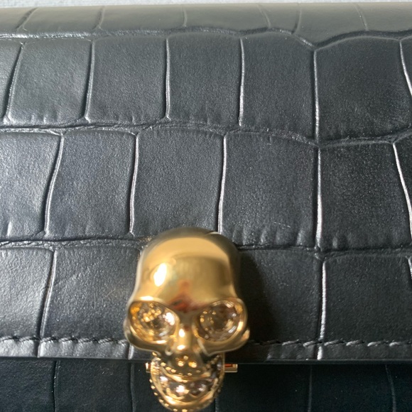 Alexandre McQueen Skull Croc Embossed Leather Wallet on a Chain - Picture 9 of 14